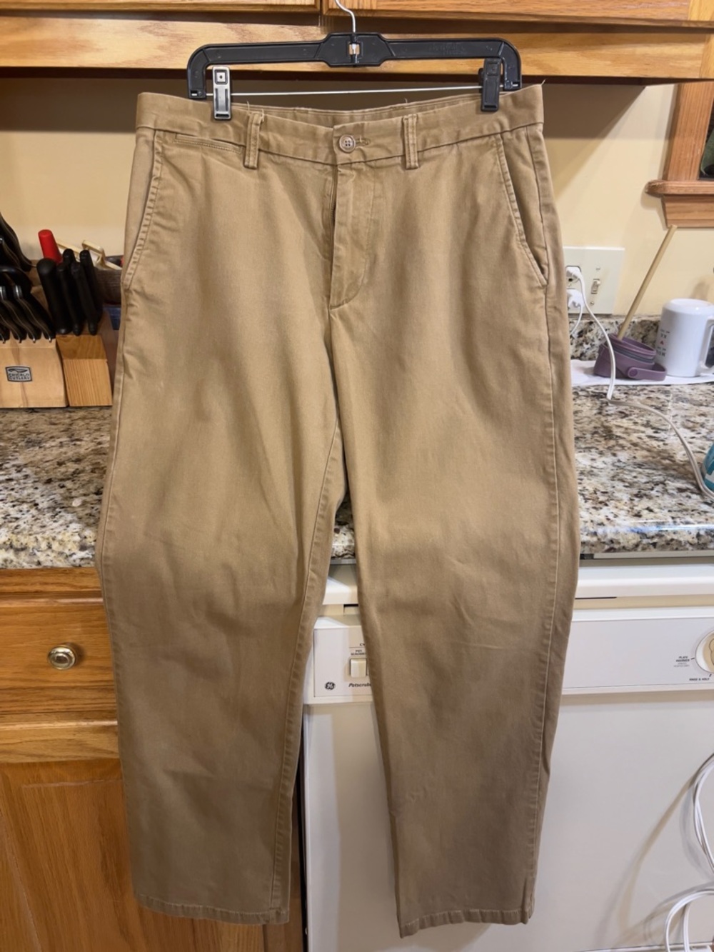 Old Navy Men's Classic Chino Pants in Khaki